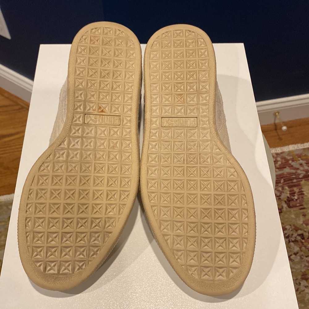 Puma sneakers 7.5 neutral with shine - Picture 6 of 6